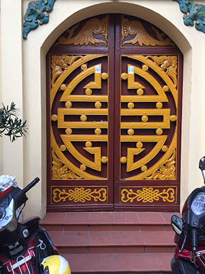 Vietnamese door